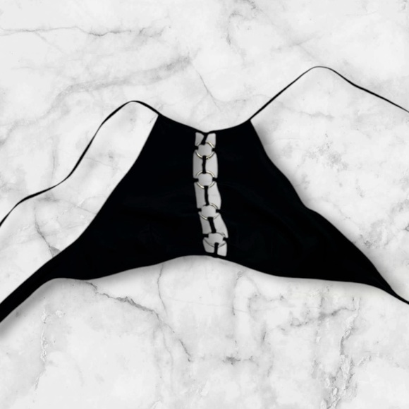 FREE ✅Women’s  Black halter top - Picture 5 of 13